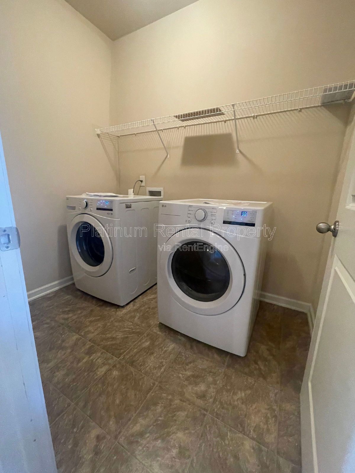 Immaculate, 5-bedroom, executive home in highly sought after Bridgetowne community by Platinum Property Management Services, Inc. property image