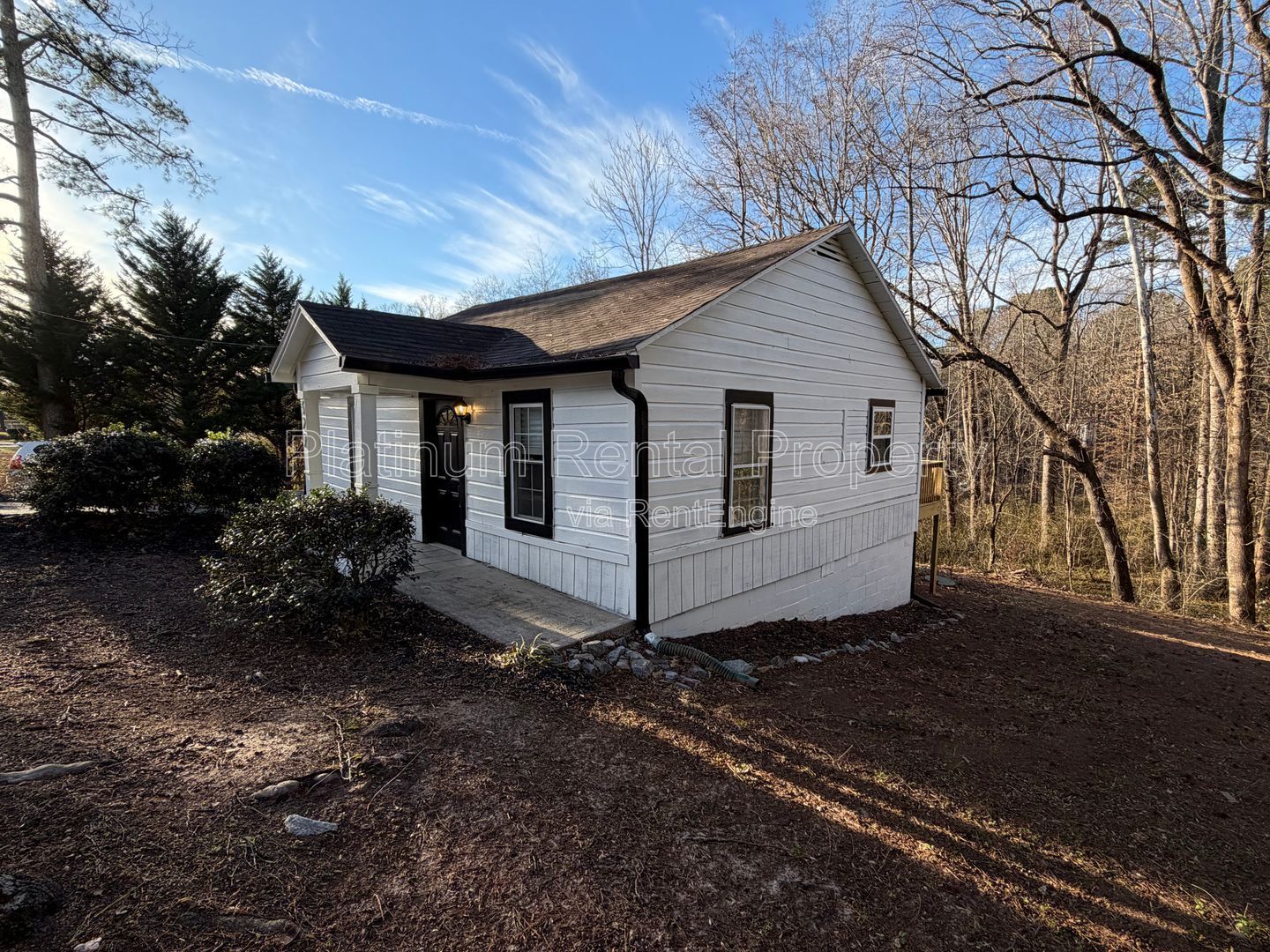 Adorable UPDATED 2 bedroom home near Downtown Cumming by Platinum Property Management Services, Inc. property image