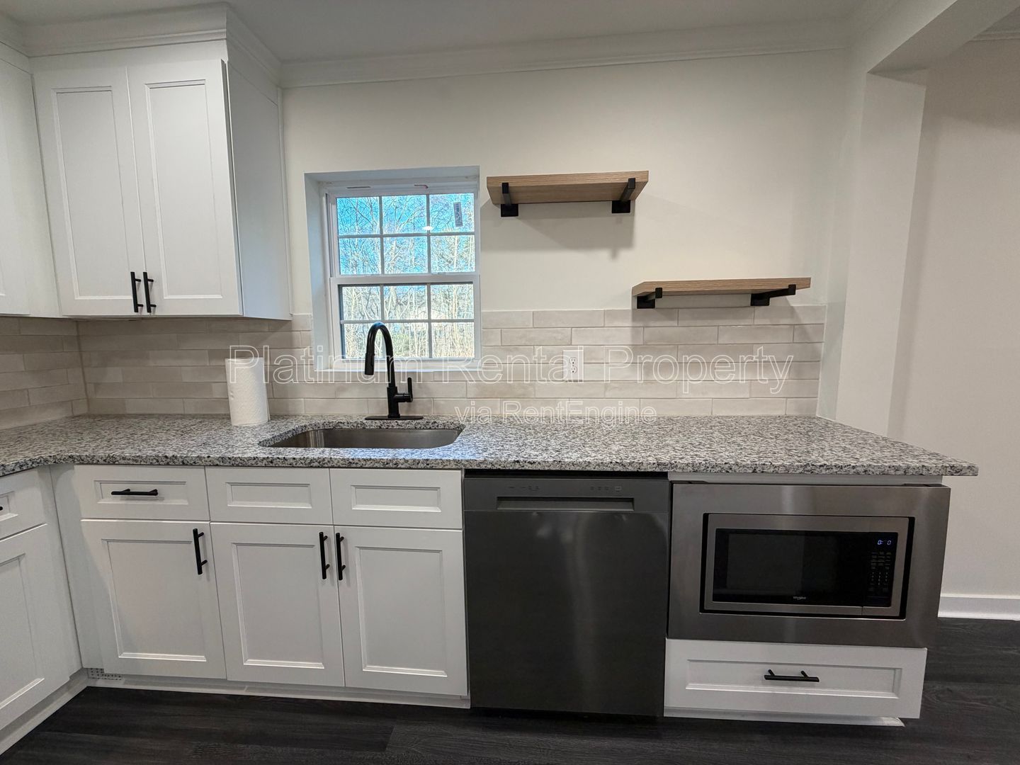 Adorable UPDATED 2 bedroom home near Downtown Cumming by Platinum Property Management Services, Inc. property image