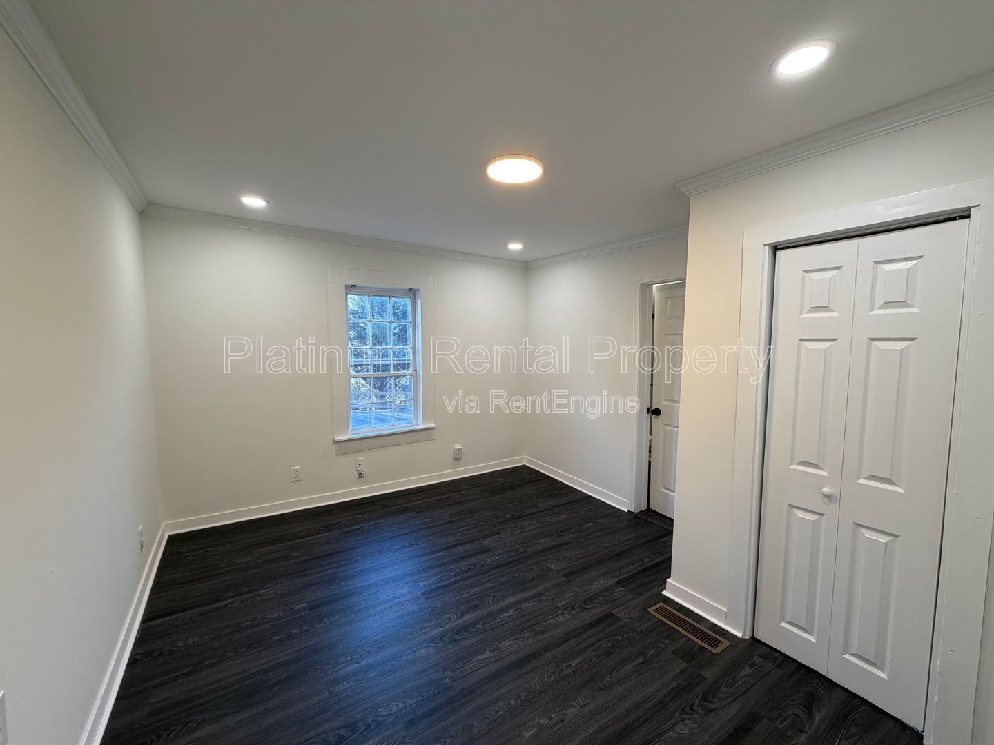 Adorable UPDATED 2 bedroom home near Downtown Cumming by Platinum Property Management Services, Inc. property image