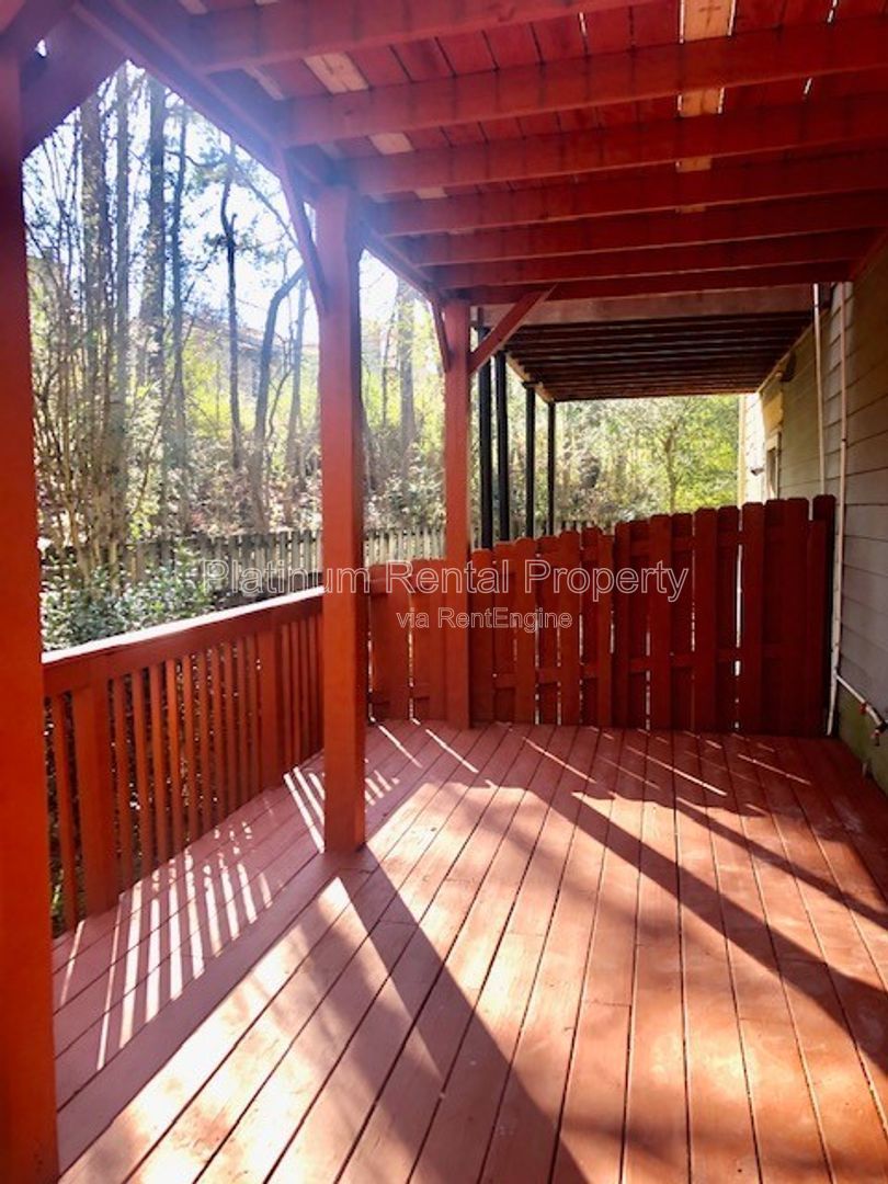 Gorgeous 2 bedroom townhome in prime Peachtree Corners location by Platinum Property Management Services, Inc. property image