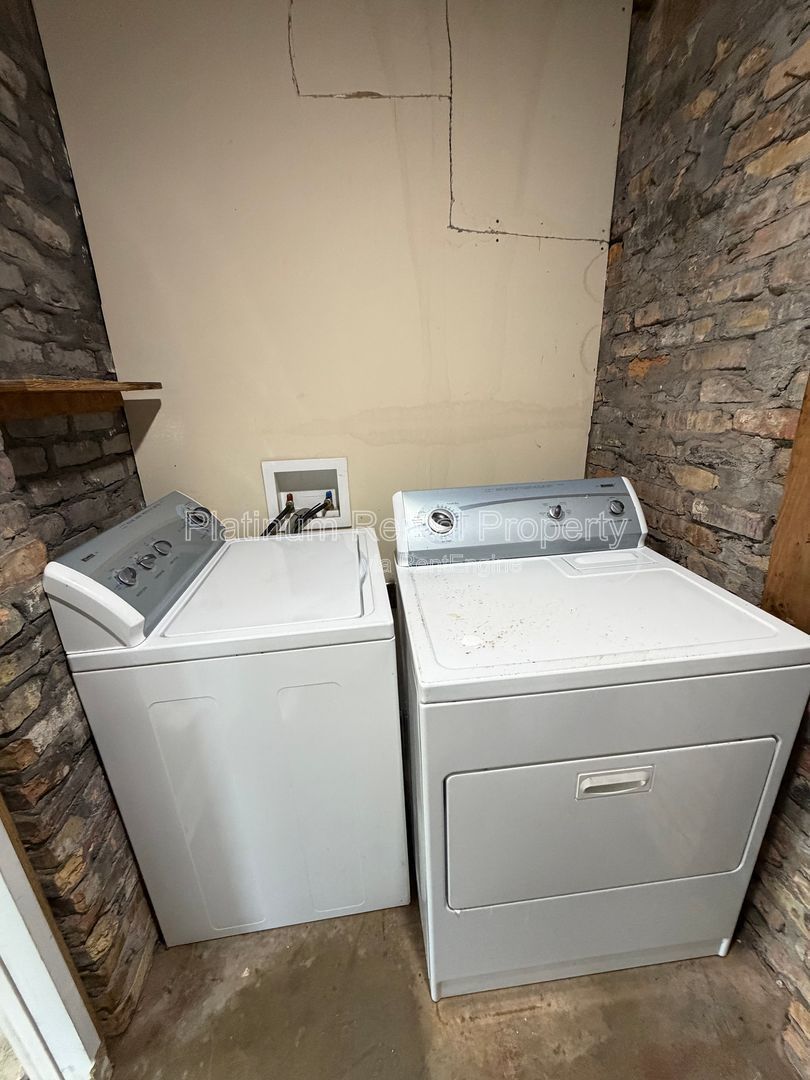 2 Bedroom home in Decatur For Rent by Platinum Property Management Services, Inc. property image