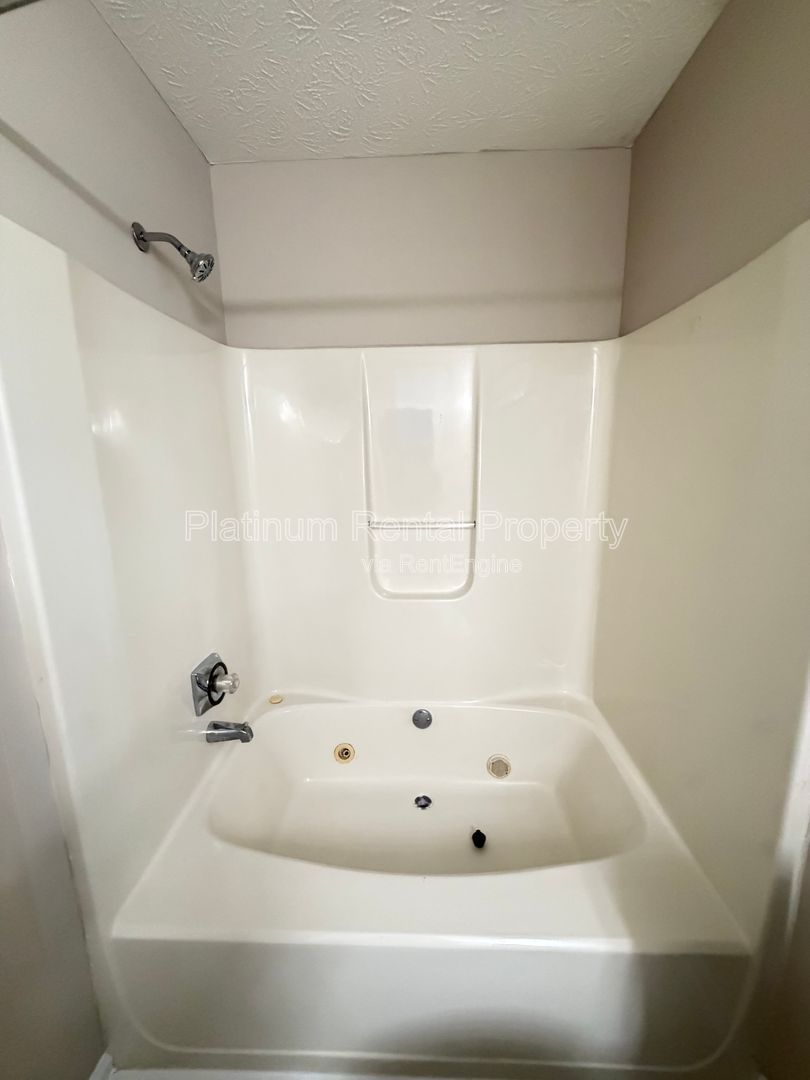 4 Bedroom Acworth Home for Rent by Platinum Property Management Services, Inc. property image