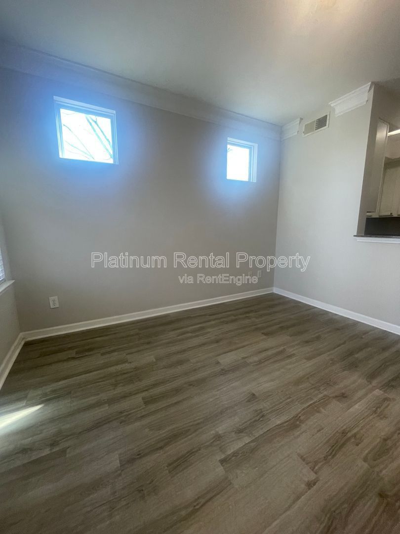 Amazing one bedroom condo in south Fulton, available NOW, but Platinum Property Management Services, Inc. property image