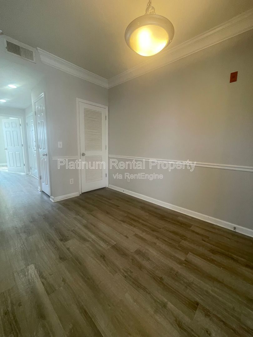 Amazing one bedroom condo in south Fulton, available NOW, but Platinum Property Management Services, Inc. property image