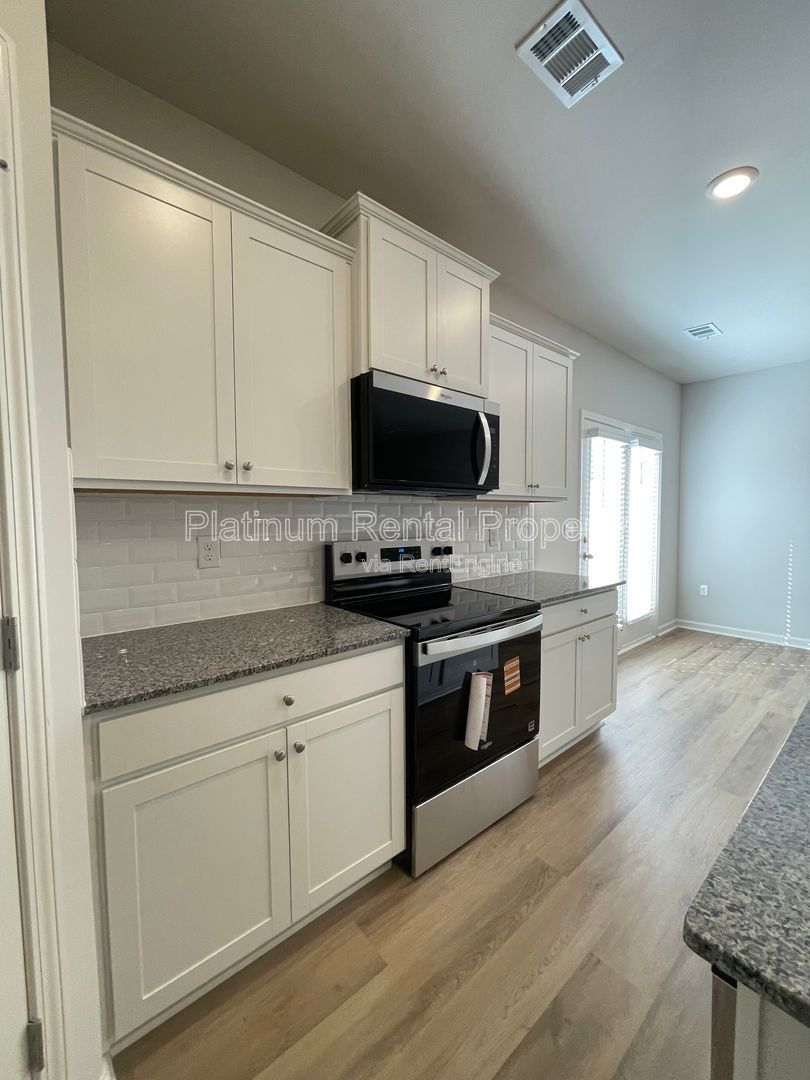 BRAND NEW 3 bedroom, 2.5 bathroom home just minutes away from downtown Dahlonega by Platinum Property Management Services, Inc. property image