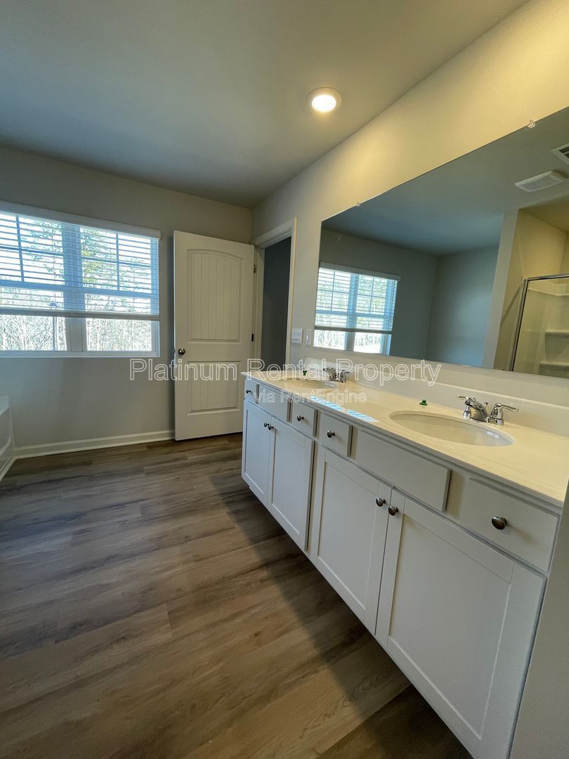 BRAND NEW 3 bedroom, 2.5 bathroom home just minutes away from downtown Dahlonega by Platinum Property Management Services, Inc. property image