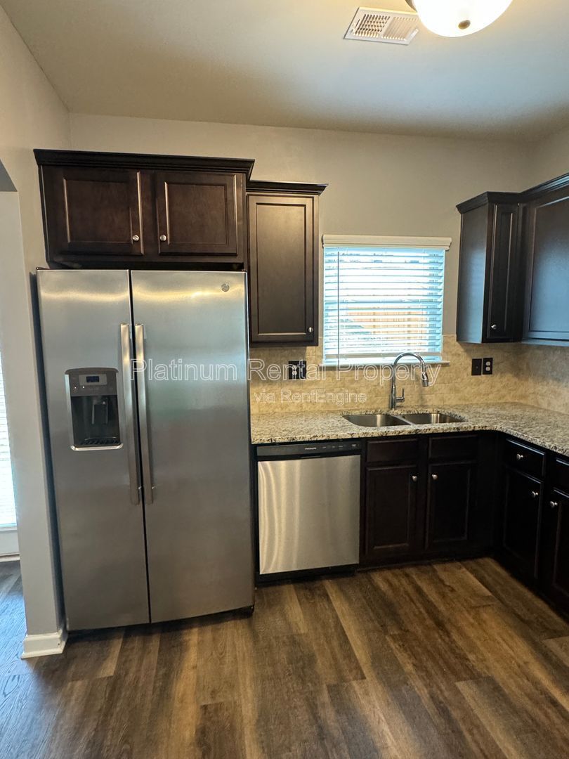 Stunning and immaculate 3 bedroom home in desirable Lithonia community by Platinum Property Management Services, Inc. property image