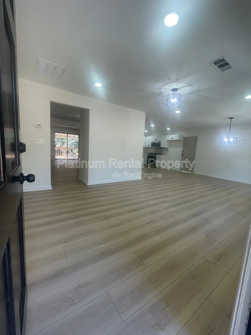 Simply exquisite, 1960's brick ranch on a basement in fantastic Cascade location, by Platinum Property Management Services, Inc. property image