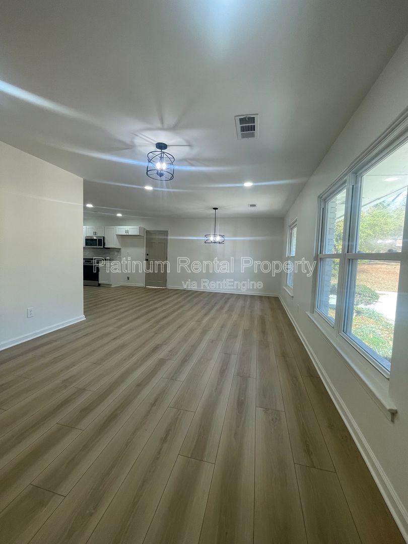 Simply exquisite, 1960's brick ranch on a basement in fantastic Cascade location, by Platinum Property Management Services, Inc. property image