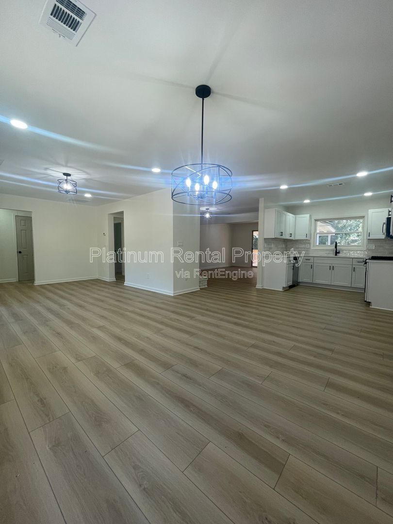 Simply exquisite, 1960's brick ranch on a basement in fantastic Cascade location, by Platinum Property Management Services, Inc. property image