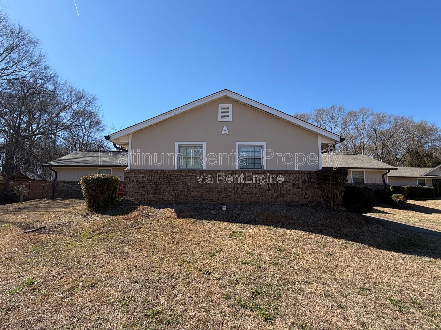 Well maintained 2 bedroom unit in Monroe for rent by Platinum Property Management Services, Inc. property image