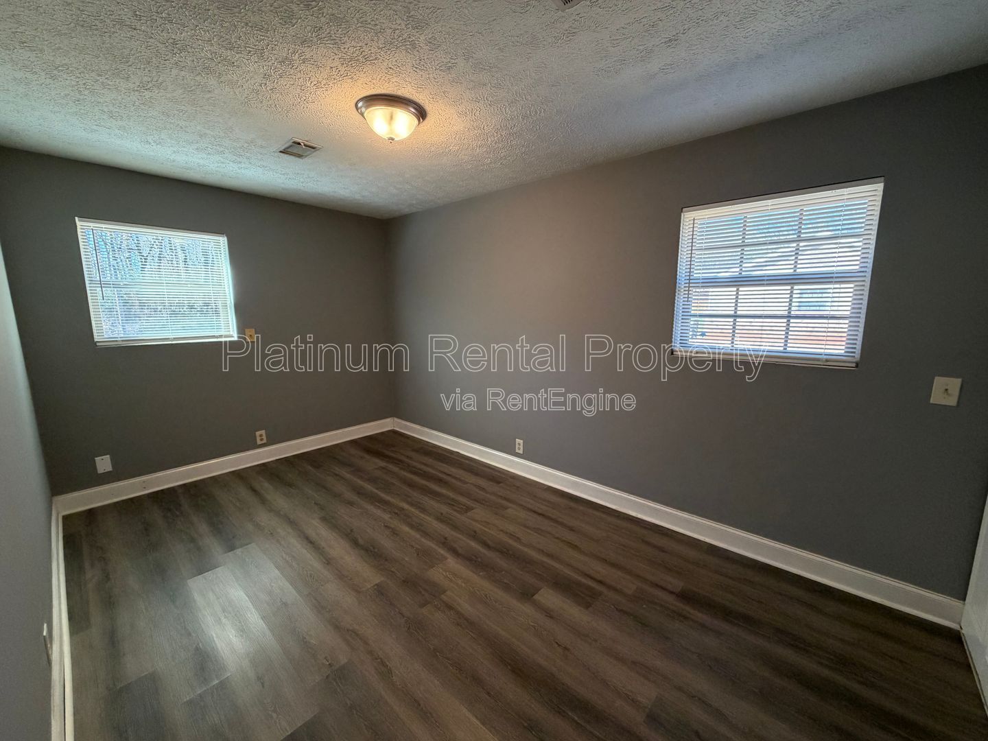 Well maintained 2 bedroom unit in Monroe for rent by Platinum Property Management Services, Inc. property image