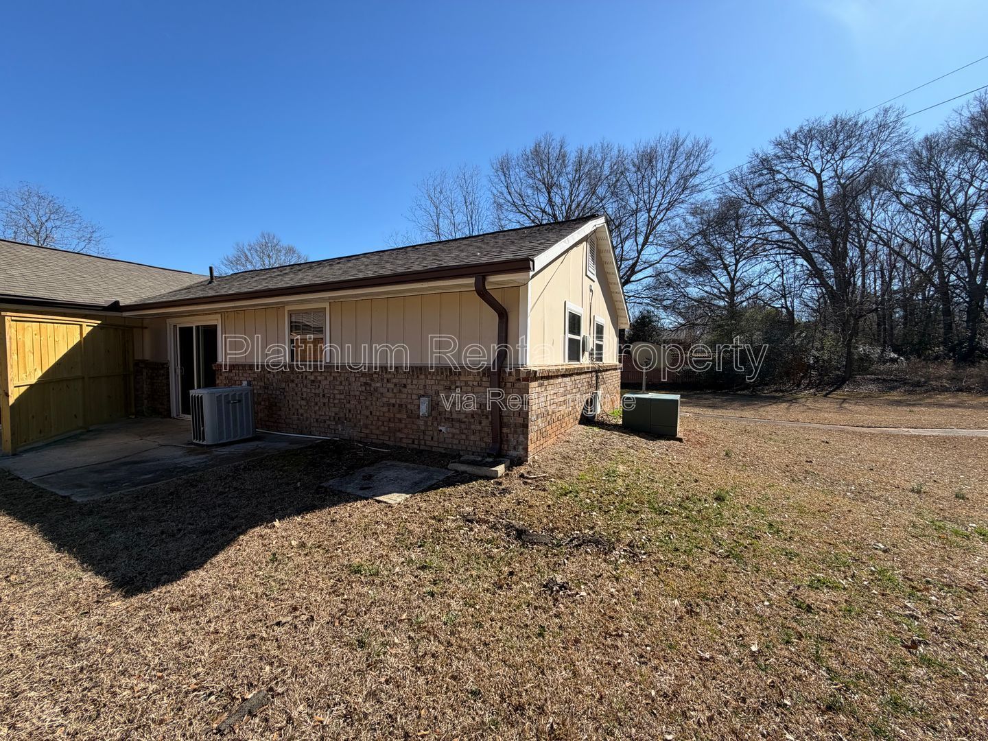 Well maintained 2 bedroom unit in Monroe for rent by Platinum Property Management Services, Inc. property image