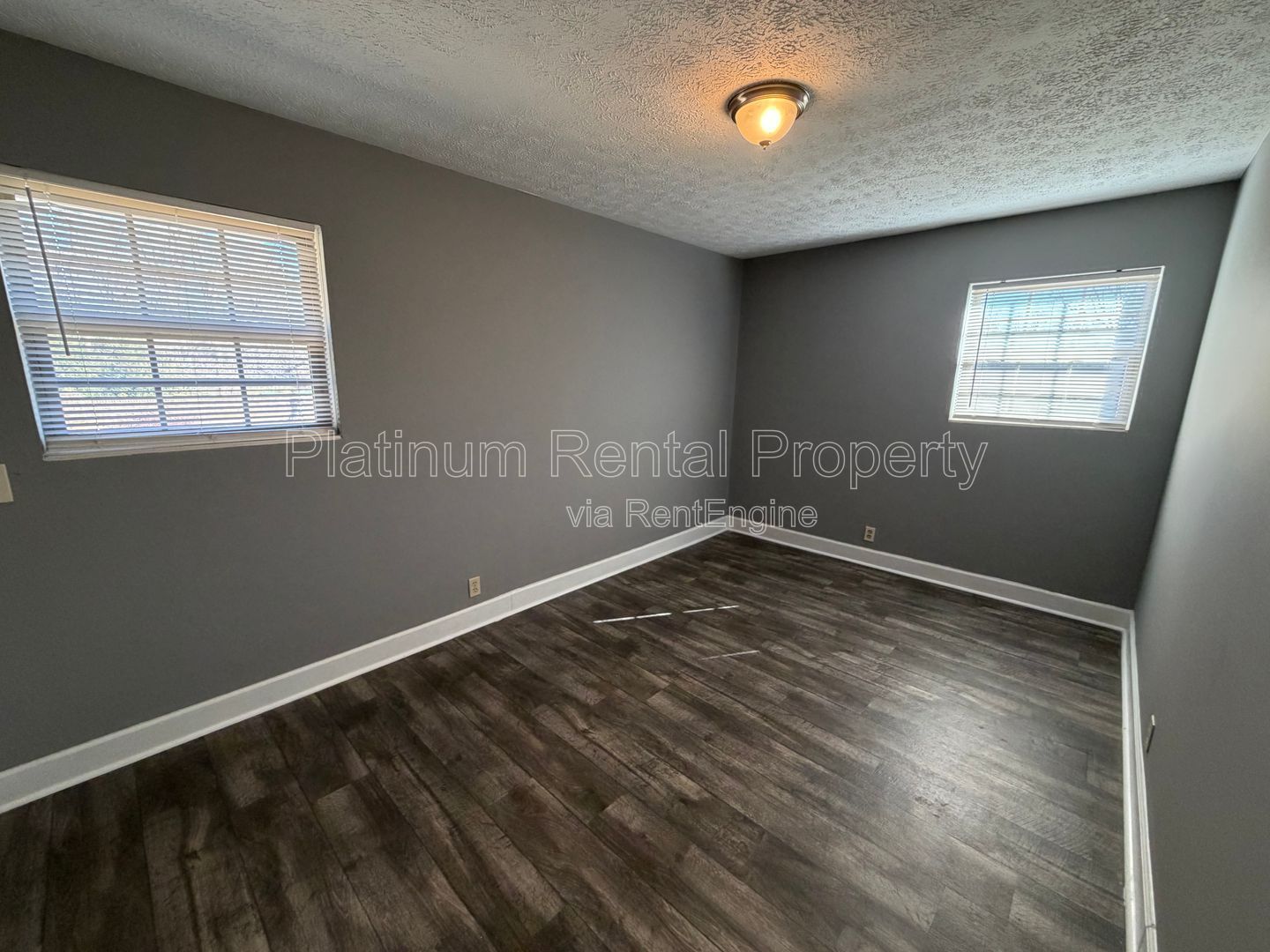 Well maintained 2 bedroom unit in Monroe for rent by Platinum Property Management Services, Inc. property image