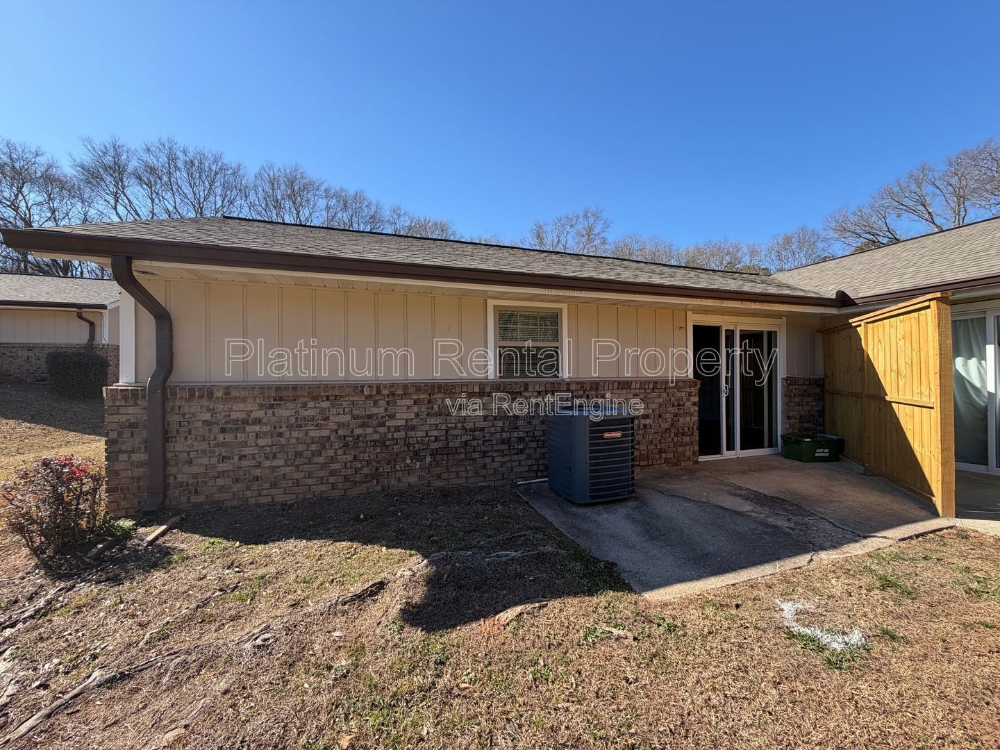 Well maintained 2 bedroom unit in Monroe for rent by Platinum Property Management Services, Inc. property image