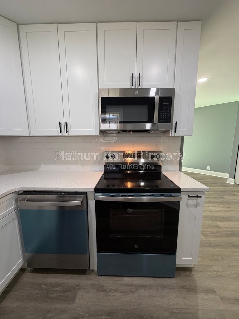 Completely UPDATED 2 bedroom unit in Monroe for rent by Platinum Property Management Services, Inc. property image