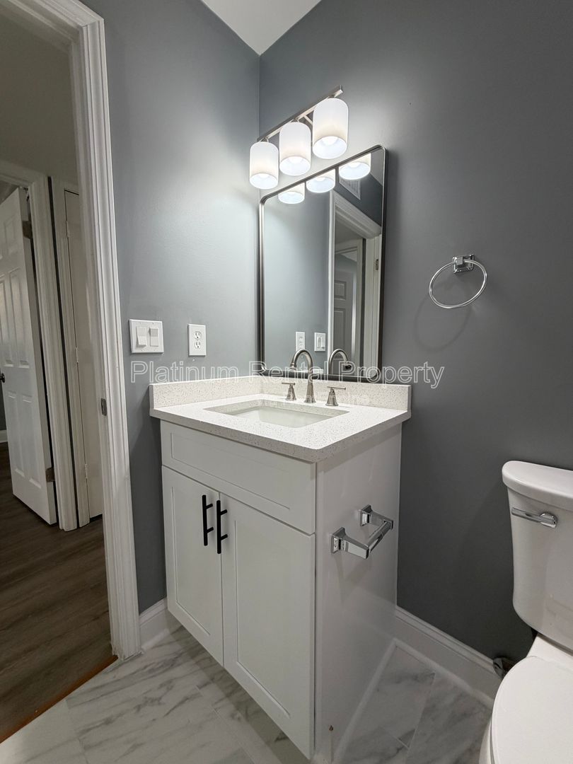 Completely UPDATED 2 bedroom unit in Monroe for rent by Platinum Property Management Services, Inc. property image