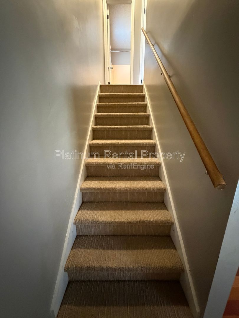 3 Bedroom Auburn Home with large lot For Rent by Platinum Property Management Services, Inc. property image