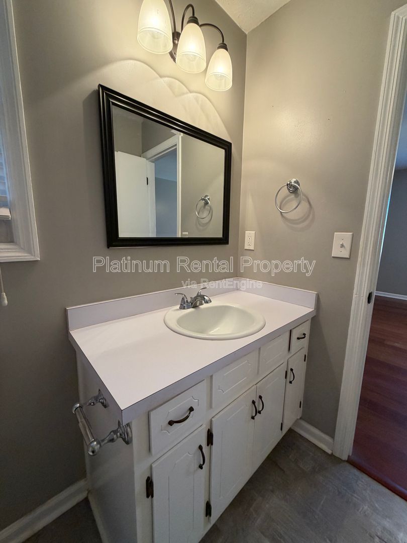 3 Bedroom Auburn Home with large lot For Rent by Platinum Property Management Services, Inc. property image