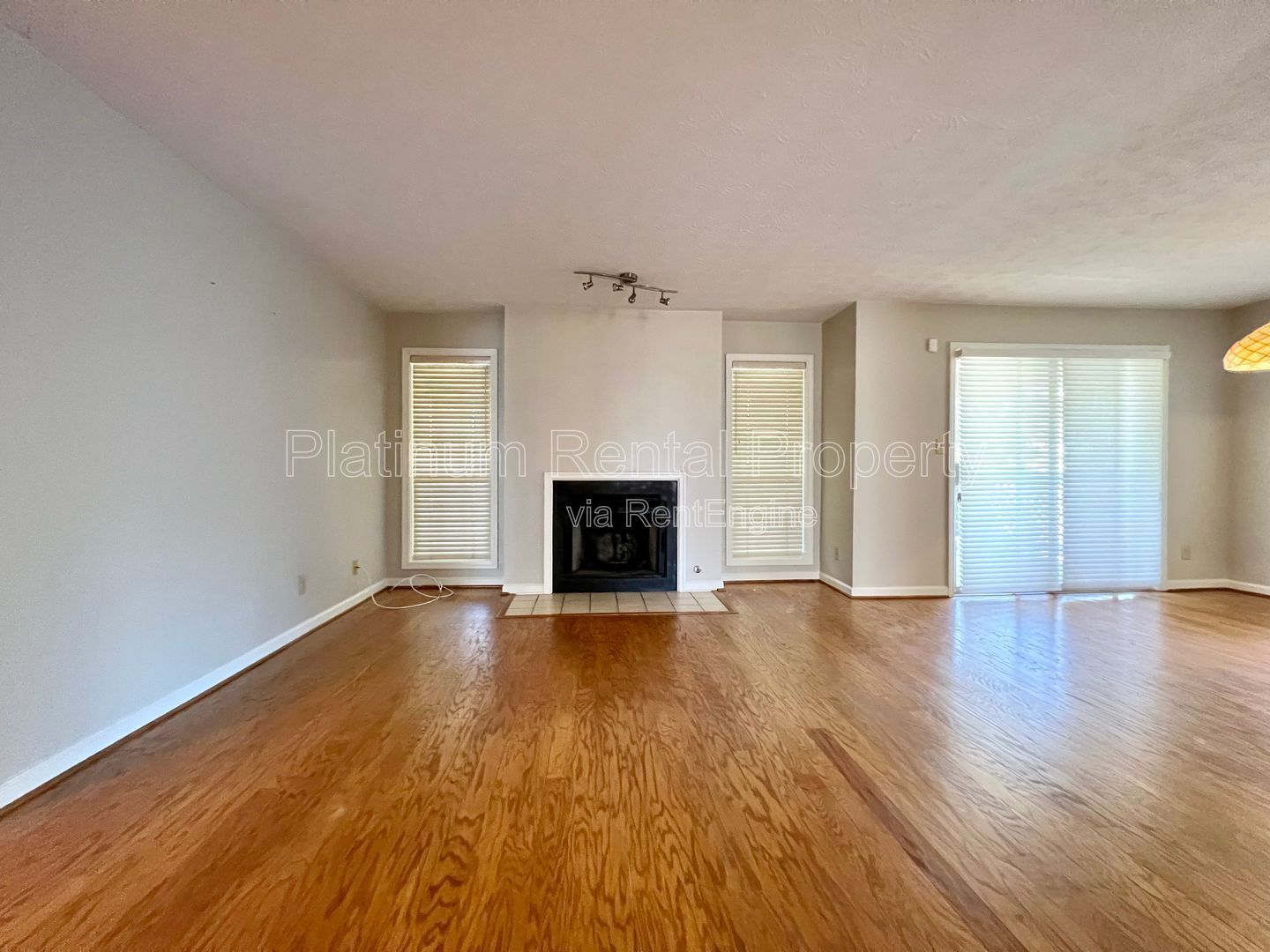 Beautiful, 2 bedroom condo in convenient Atlanta location by Platinum Property Management Services, Inc. property image