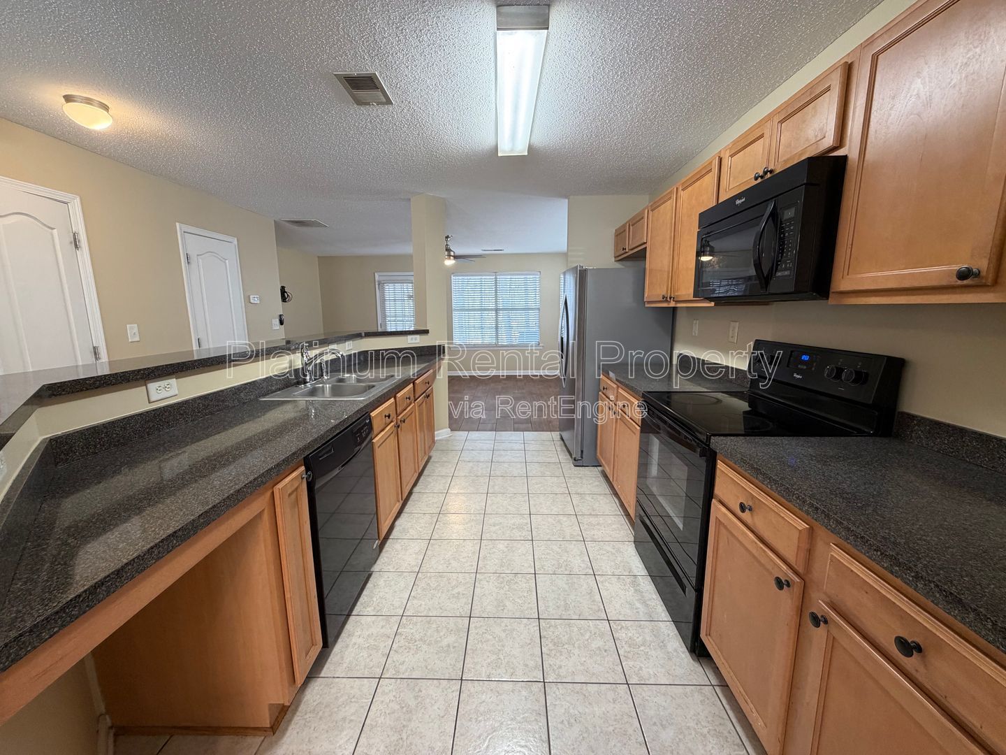 2 Bedroom, 2.5 Bathroom END unit townhome in Atlanta for rent by Platinum Property Management Services, Inc. property image