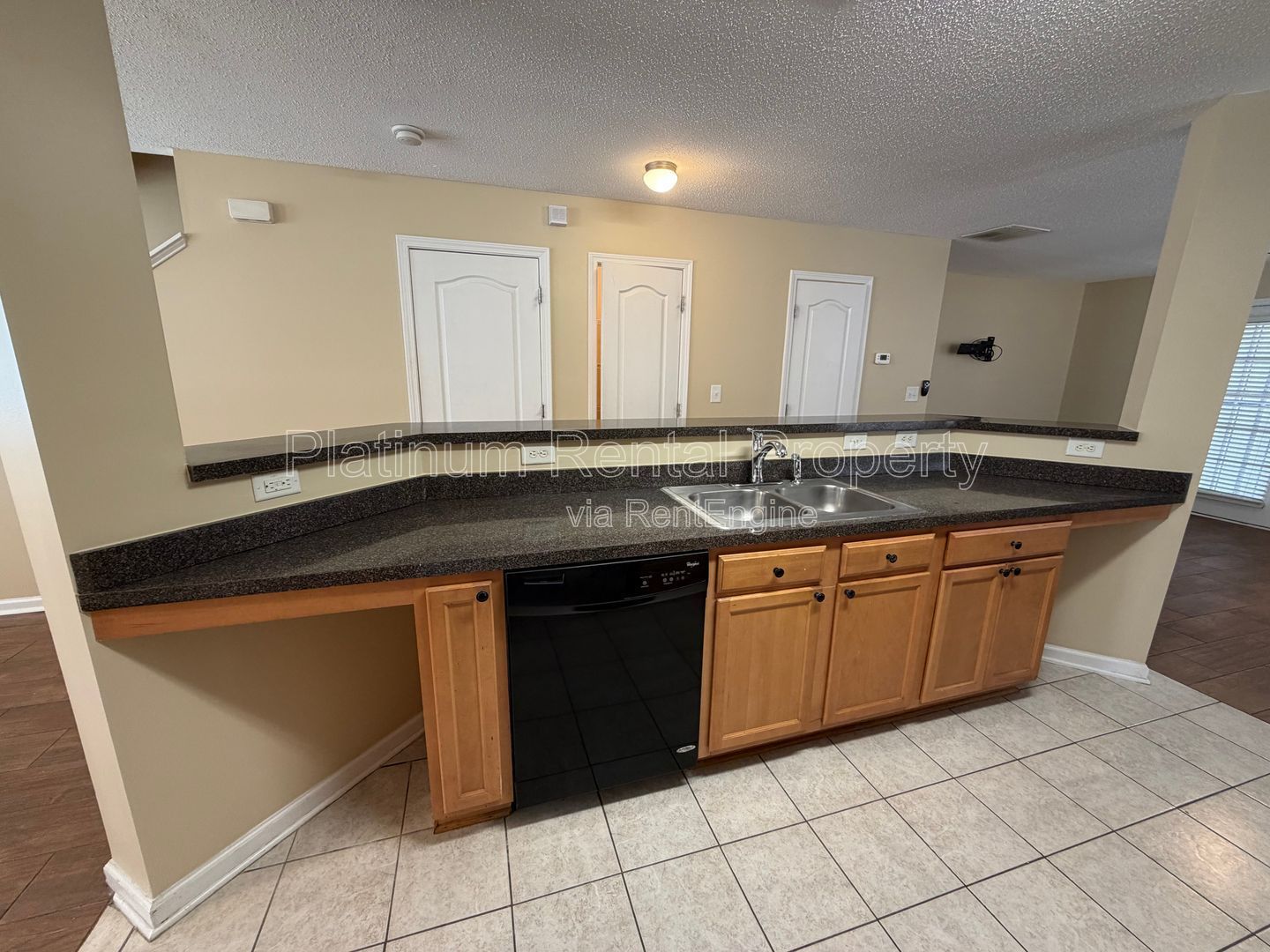 2 Bedroom, 2.5 Bathroom END unit townhome in Atlanta for rent by Platinum Property Management Services, Inc. property image