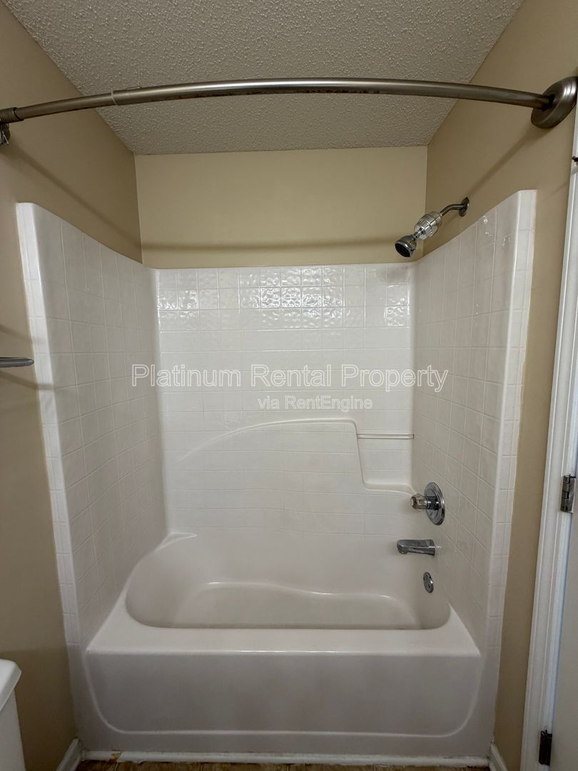 2 Bedroom, 2.5 Bathroom END unit townhome in Atlanta for rent by Platinum Property Management Services, Inc. property image