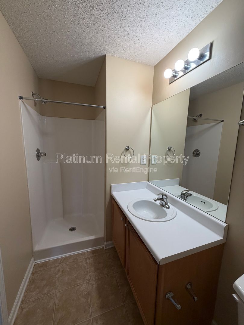 2 Bedroom, 2.5 Bathroom END unit townhome in Atlanta for rent by Platinum Property Management Services, Inc. property image