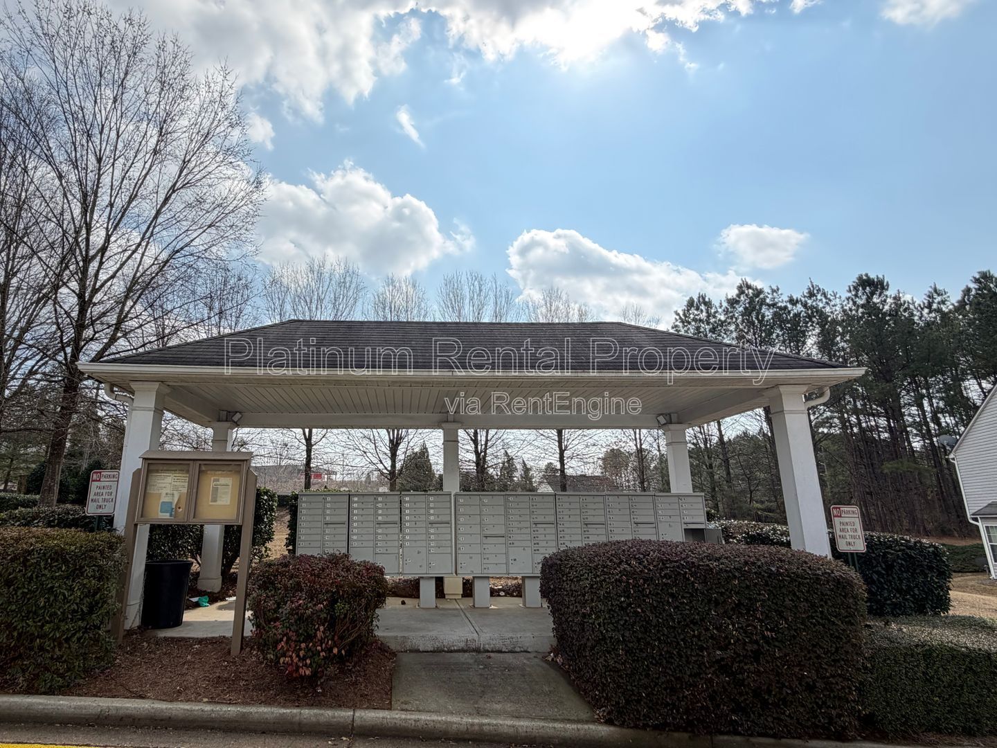 2 Bedroom, 2.5 Bathroom END unit townhome in Atlanta for rent by Platinum Property Management Services, Inc. property image