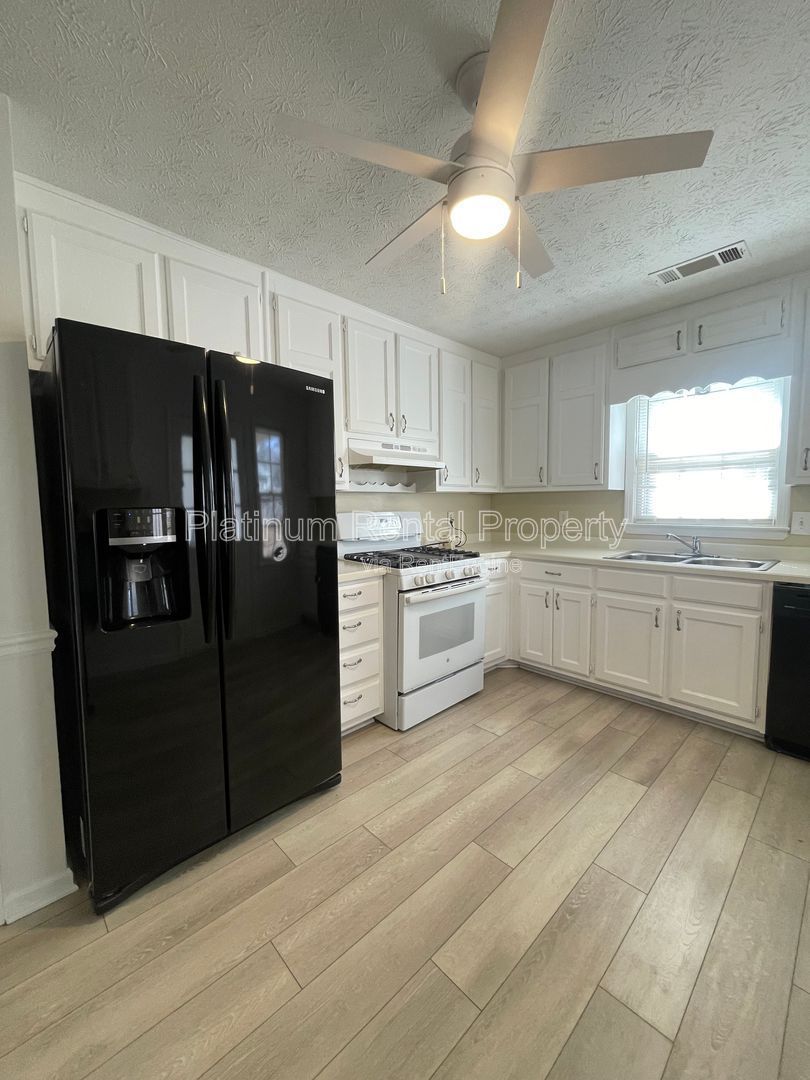 Charming, ranch floorplan with an upstairs bonus room in desirable Loganville neighborhood, by Platinum Property Management Services, Inc. property image