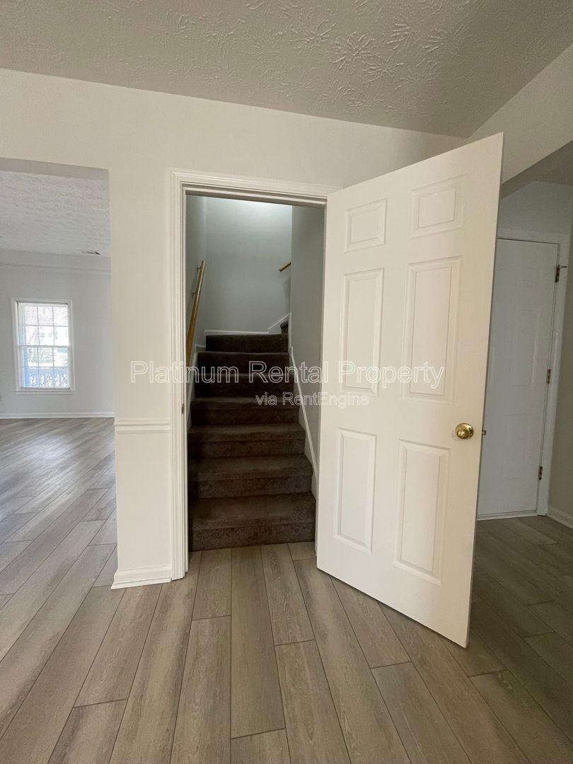 Charming, ranch floorplan with an upstairs bonus room in desirable Loganville neighborhood, by Platinum Property Management Services, Inc. property image